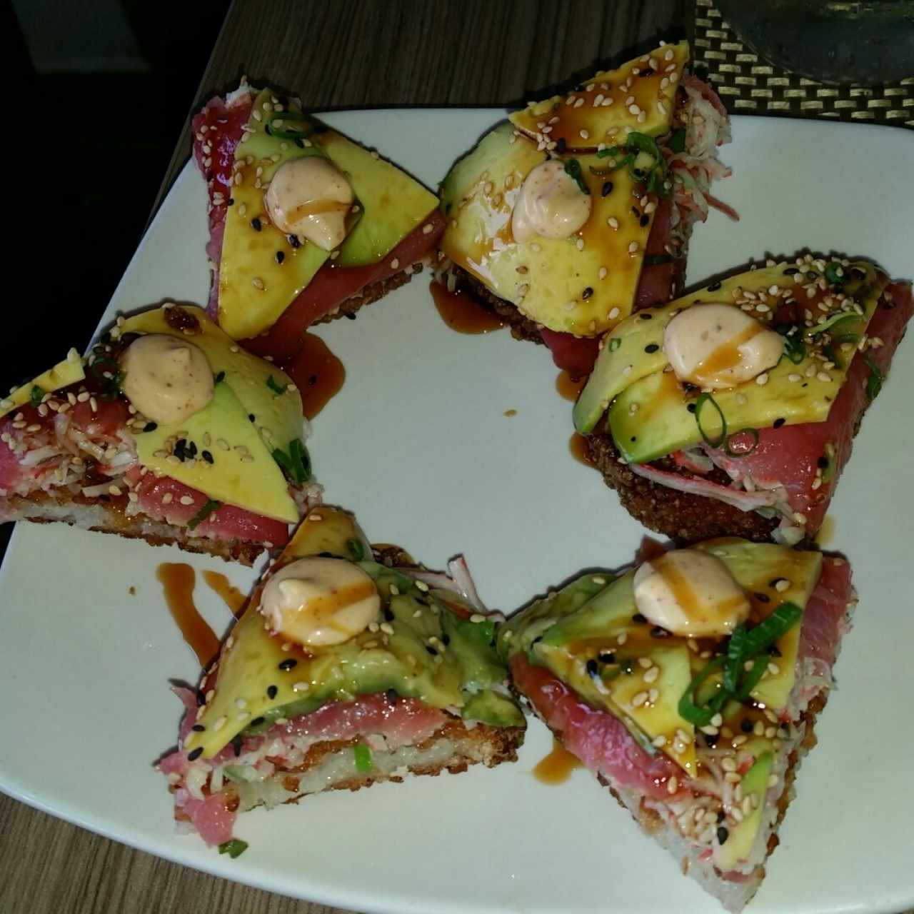 sushi pizza de atun