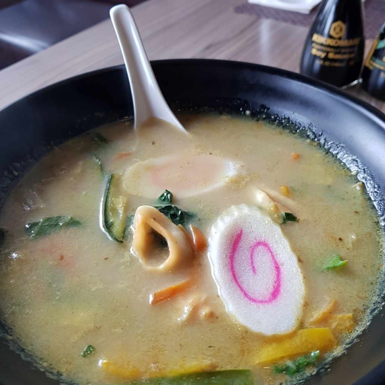 sopa Thai con coco