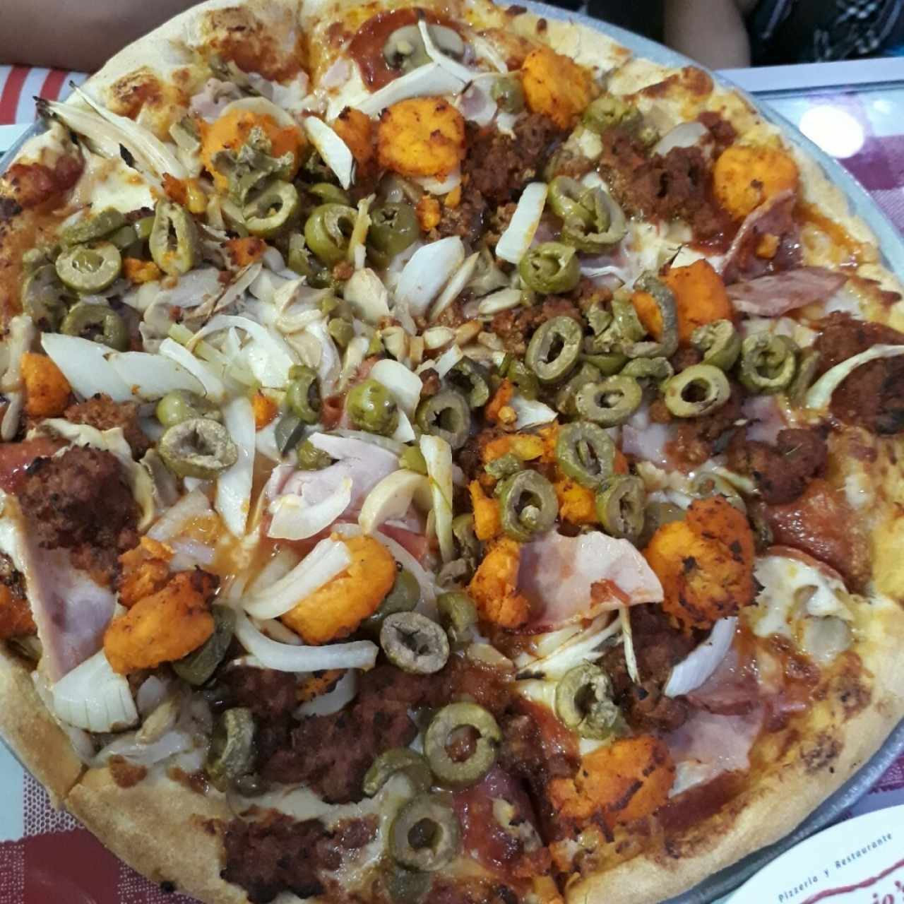 Pizza Super Giorgios