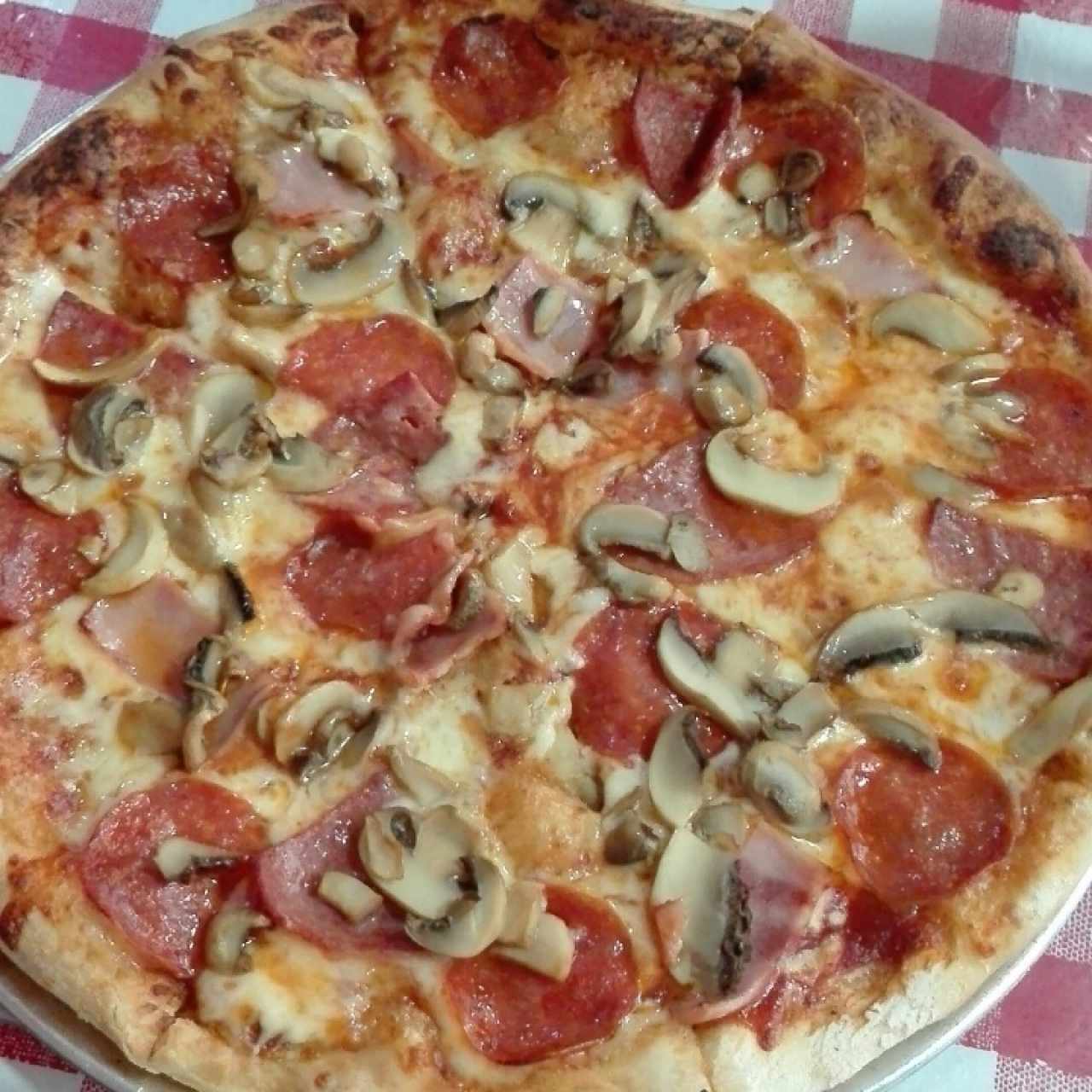 Pizza Especial Giorgio's