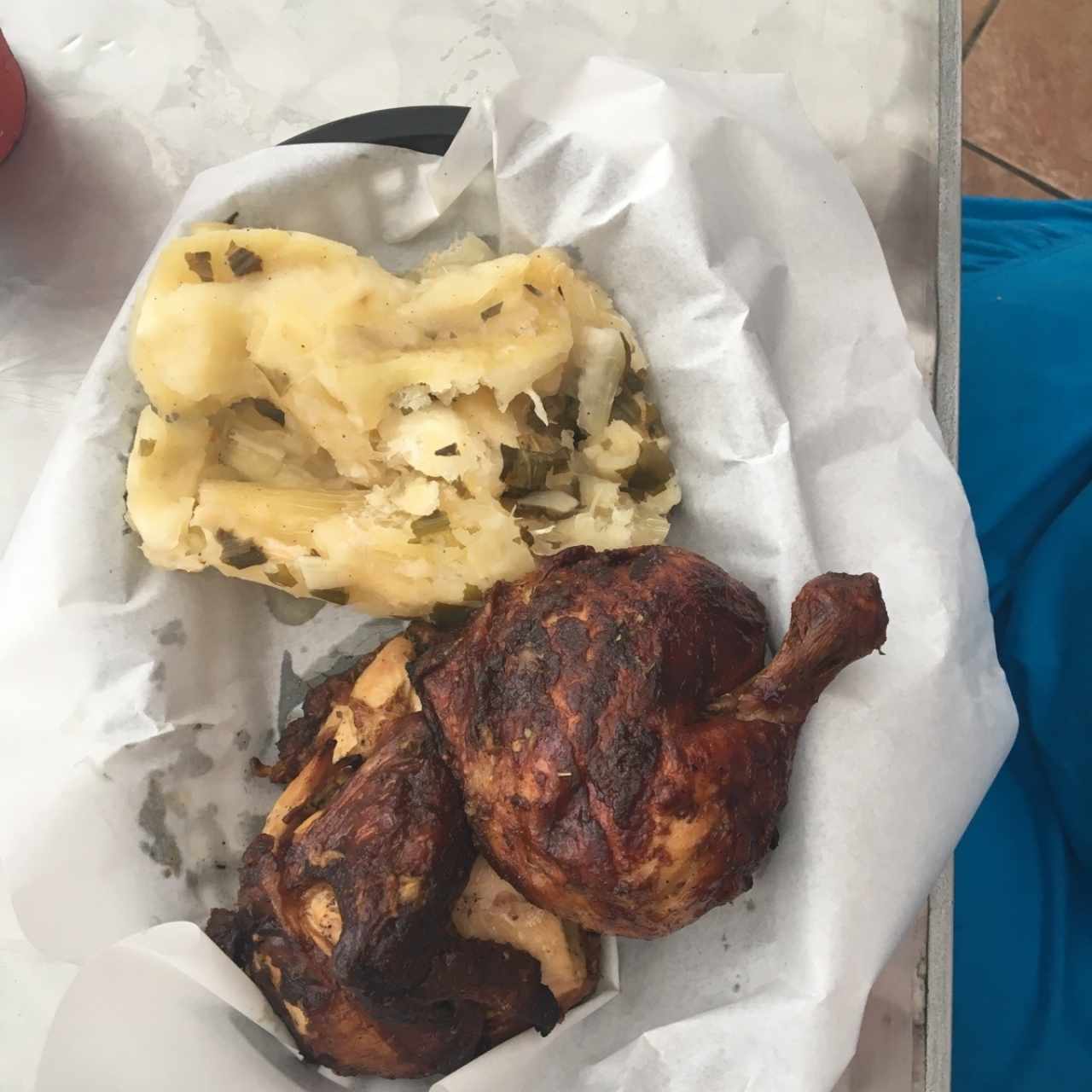 pollo asado y yuca 