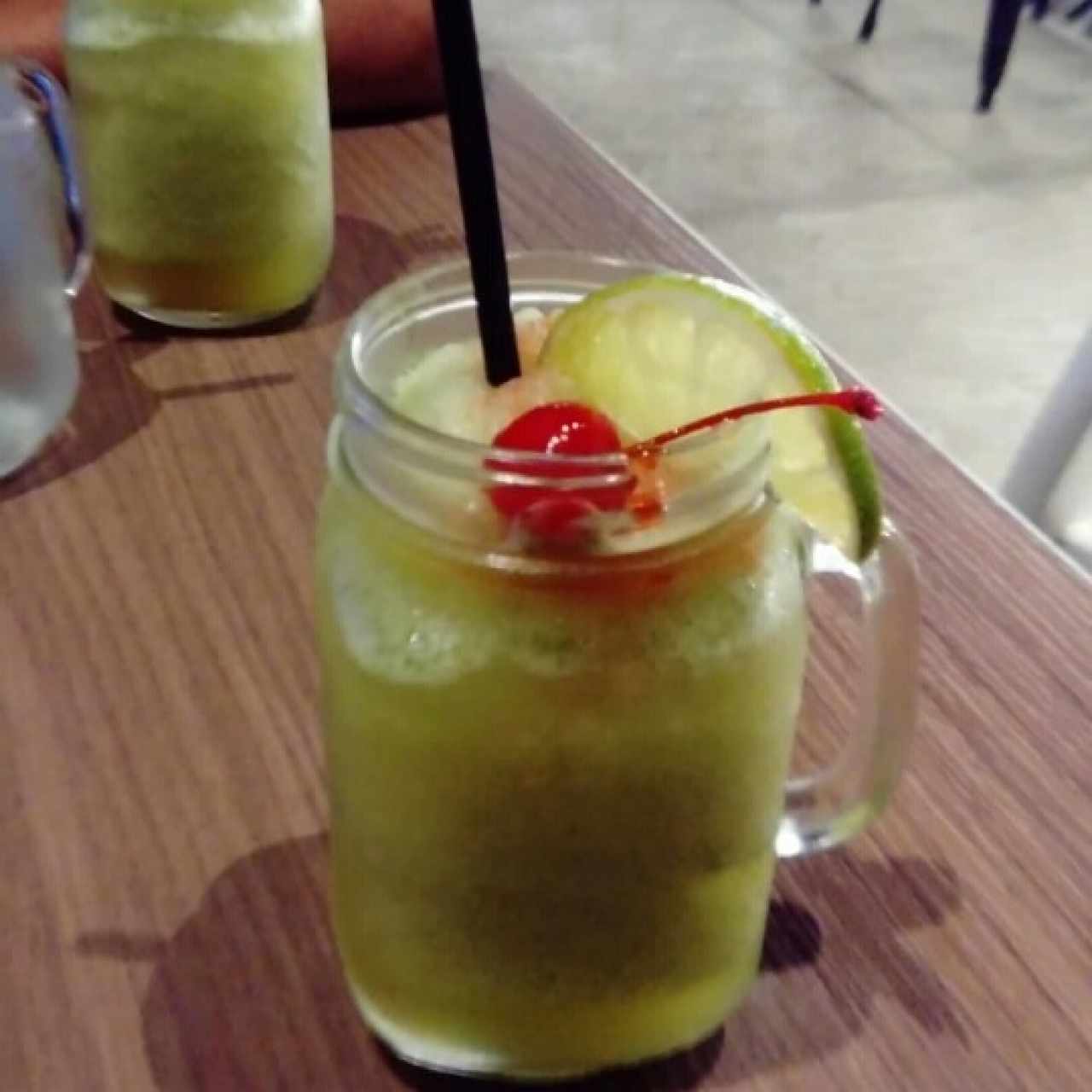 Limonada con Hierva Buena