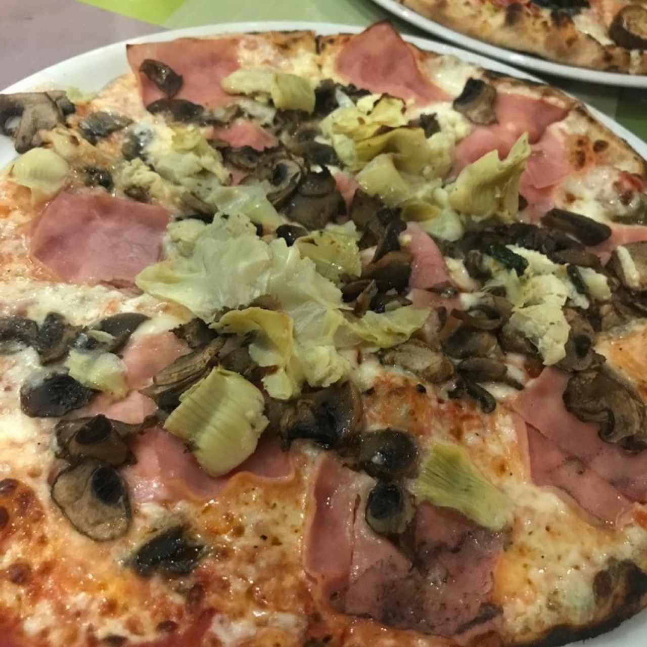 LA PIZZA - Capricciosa