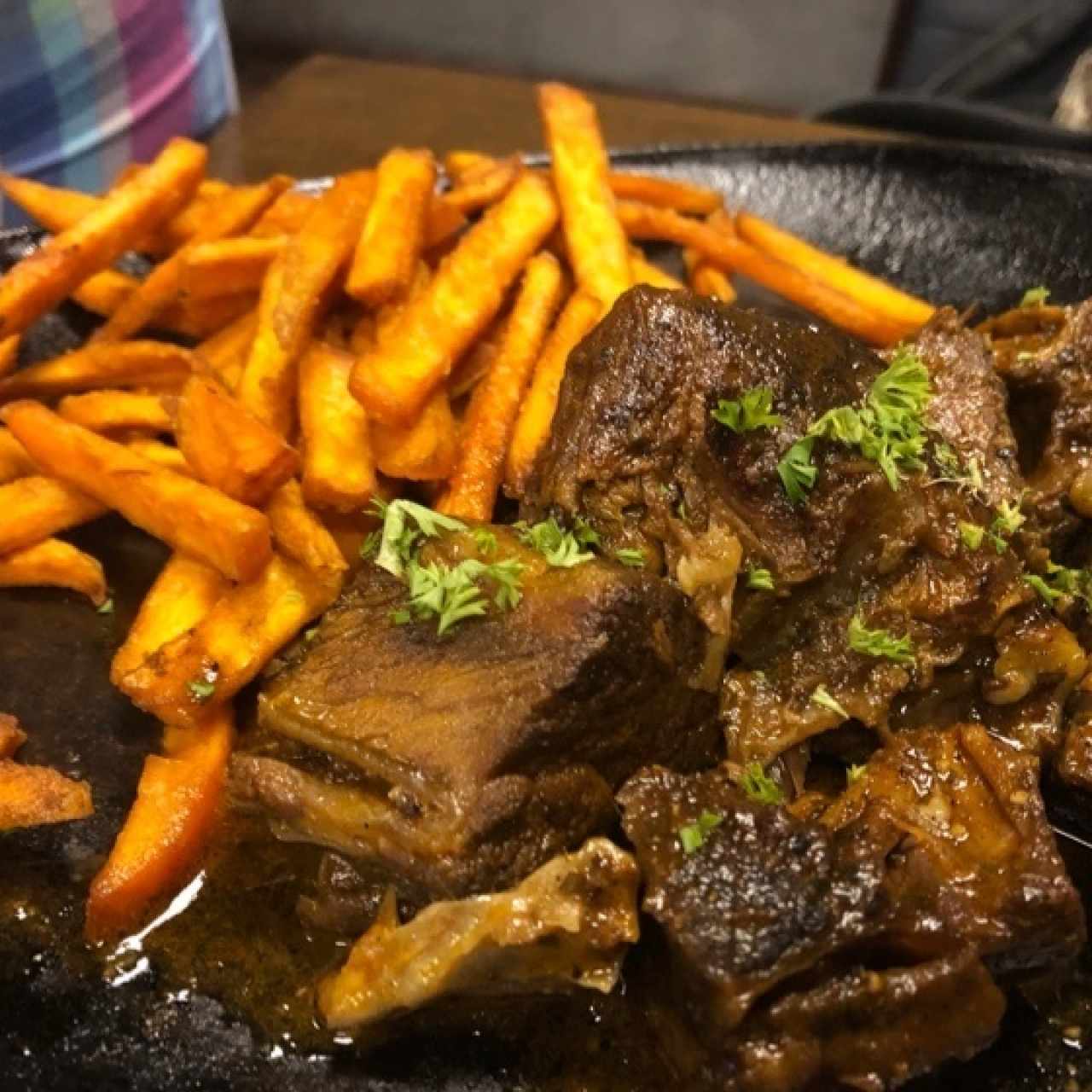 short ribs en leña de nance