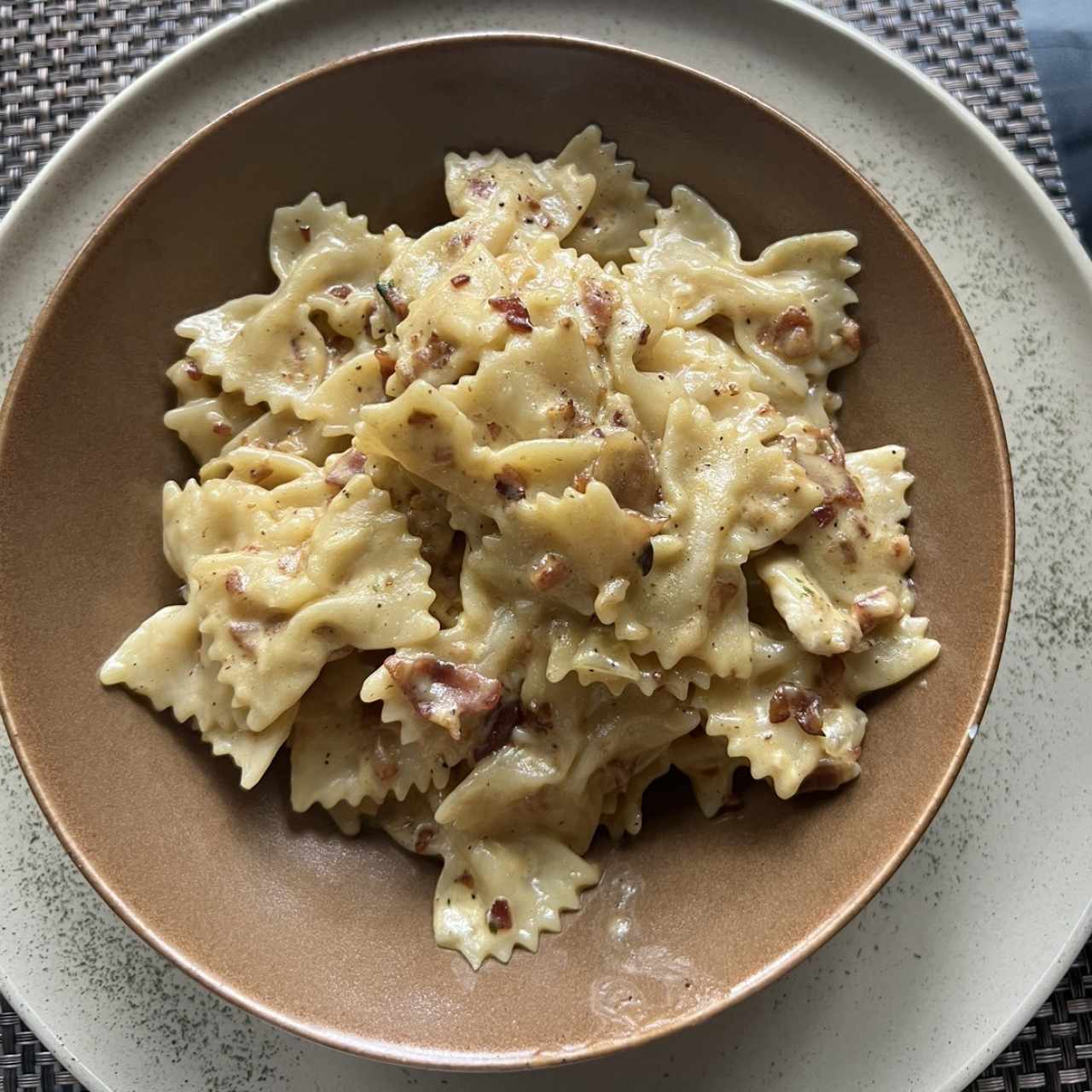 Farfalle carbonara 