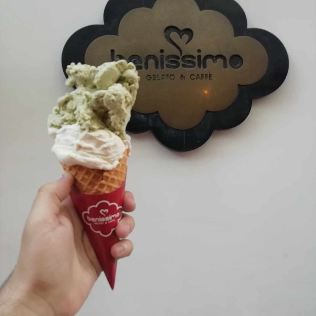 Helado de albahaca y mantequilla de maní 