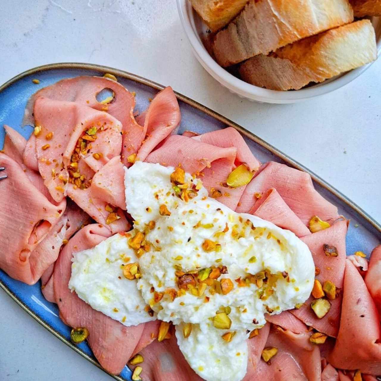 Mortadella De Pistacchio Con Burrata