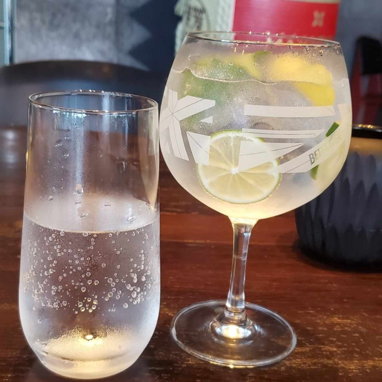 CÓCTELES - MAKOTO GIN TONIC