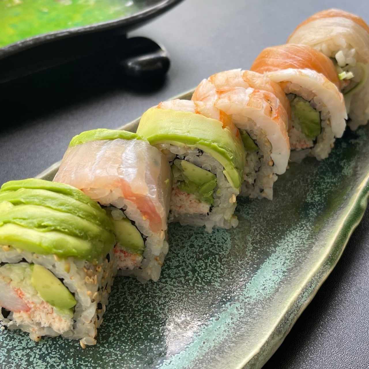 Maki - Rainbow Roll