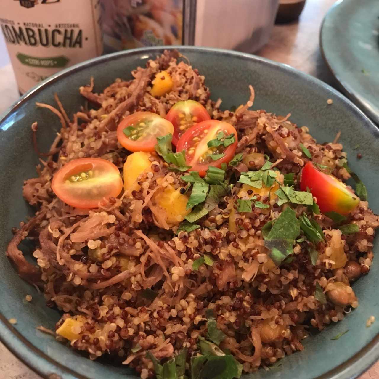 Bowl de quinoa panameño