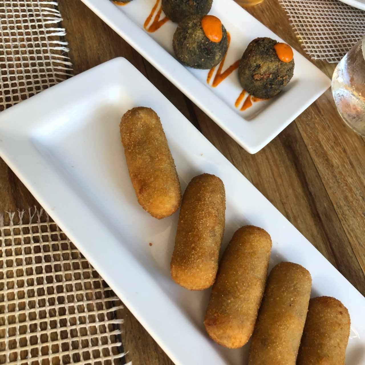 croquetas de pulpo y croquetas de jamon 