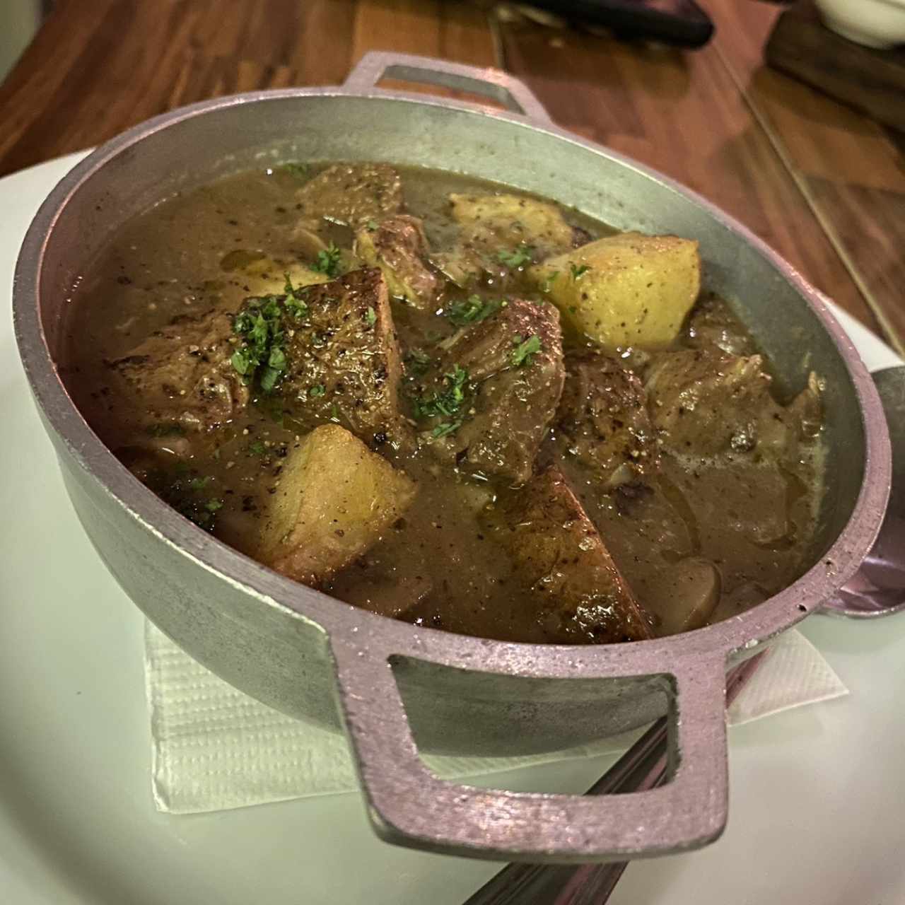 Estofado de ternera con champigñones y patatas