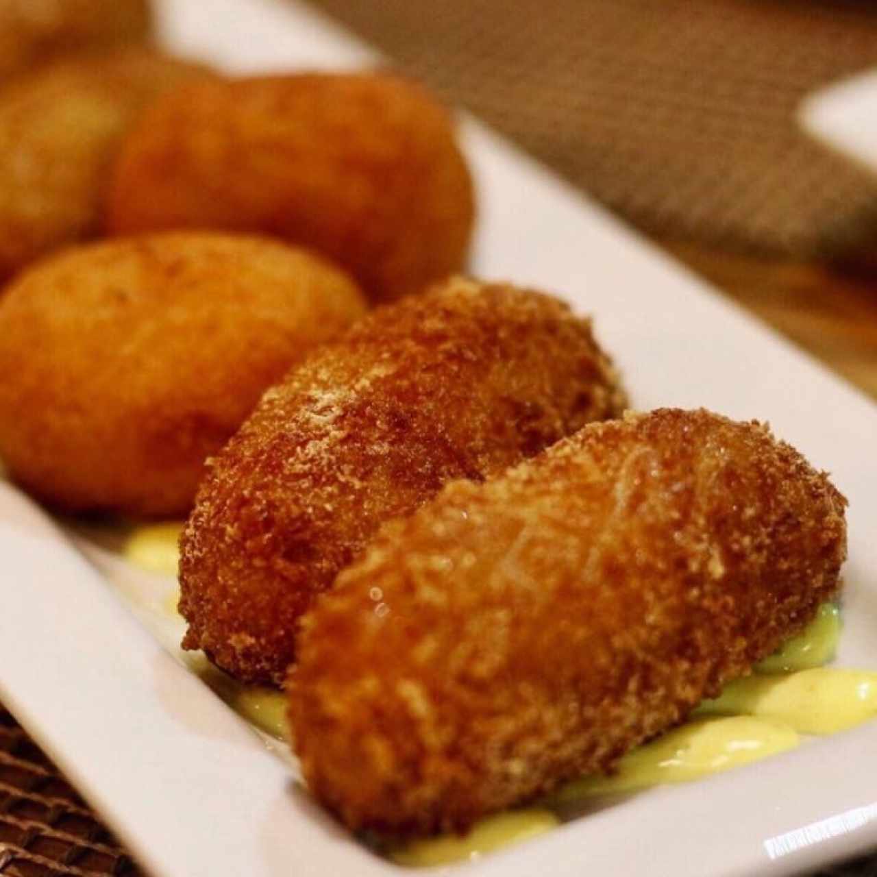 Croquetas cremosas de jamón ibérico de bellota