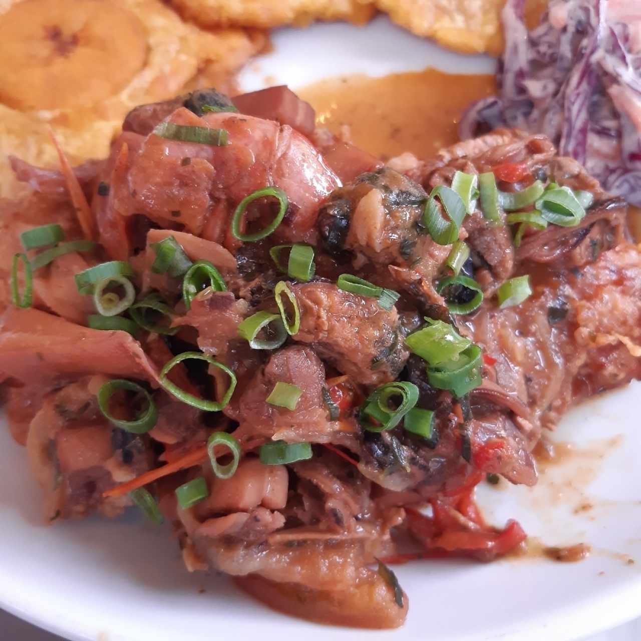 pesca del día con topping de mariscos