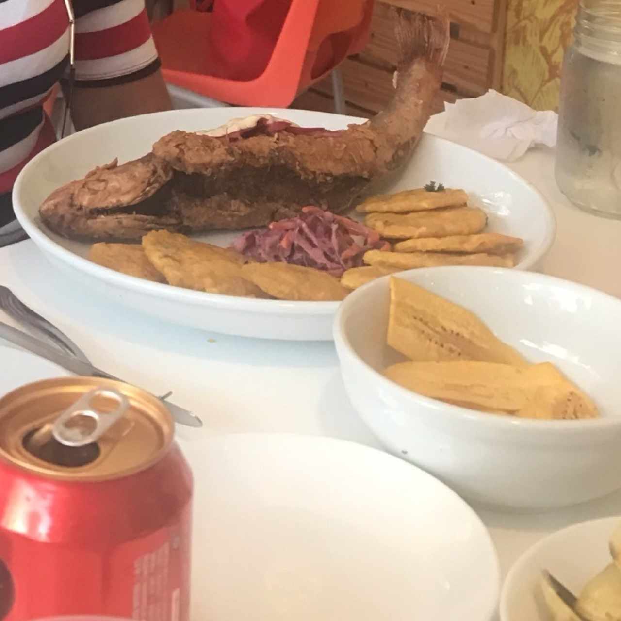 pescado frito con patacones