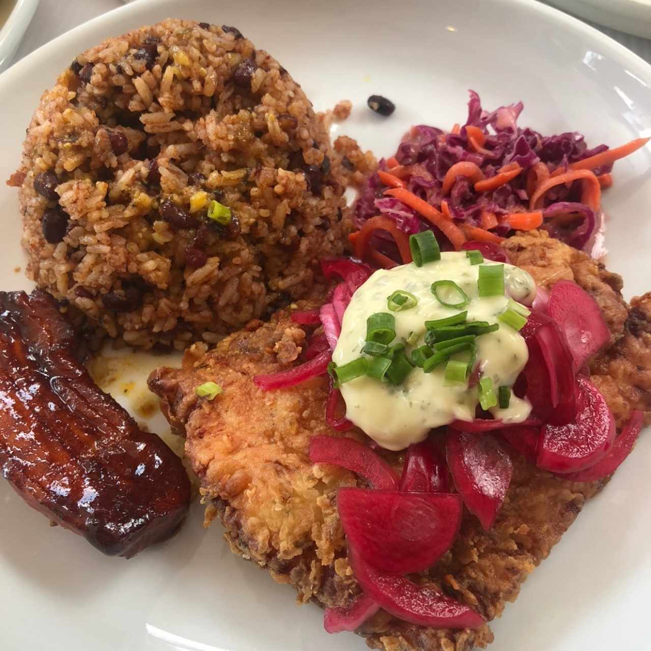 pescado del día con arroz con coco 