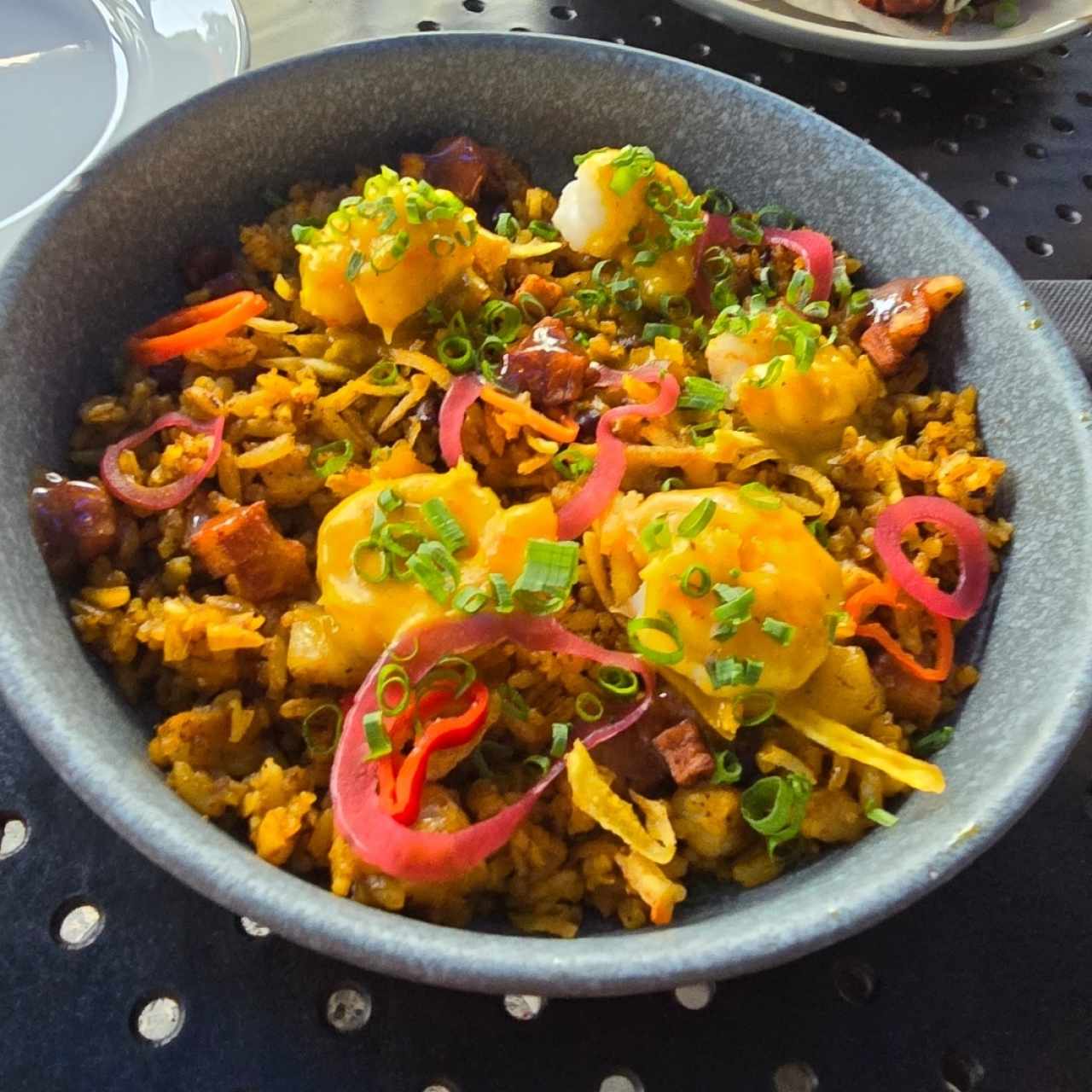 Porciones Grandes - One Pot Colonense
