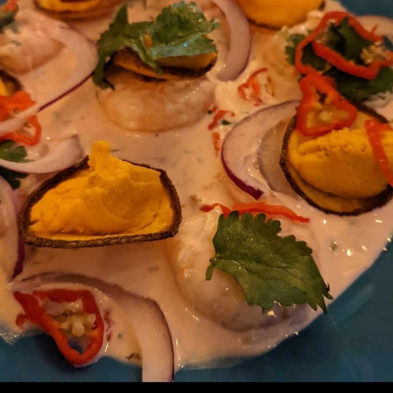 Ceviche de camarón con cremita de camote