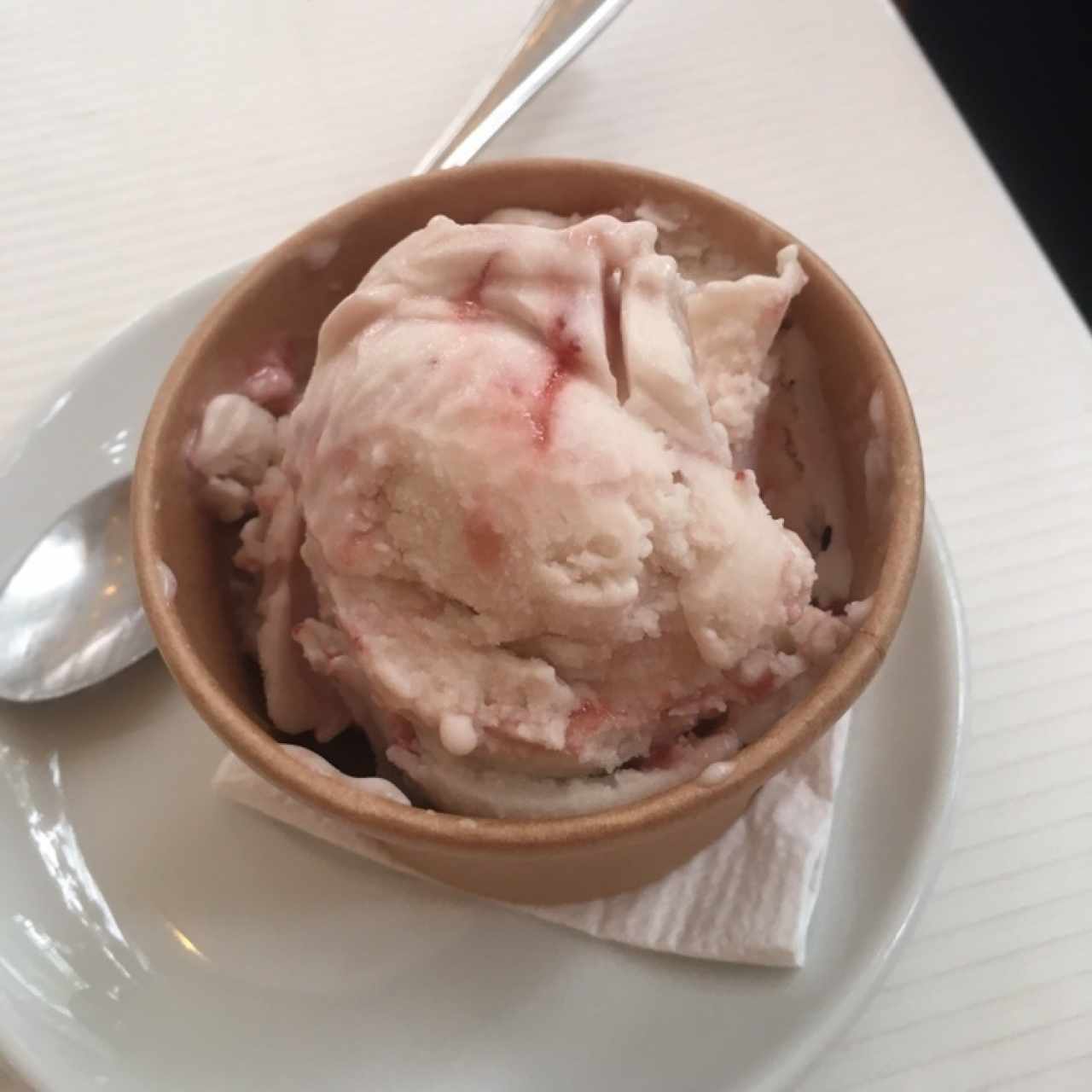 helado de fresa y coco 