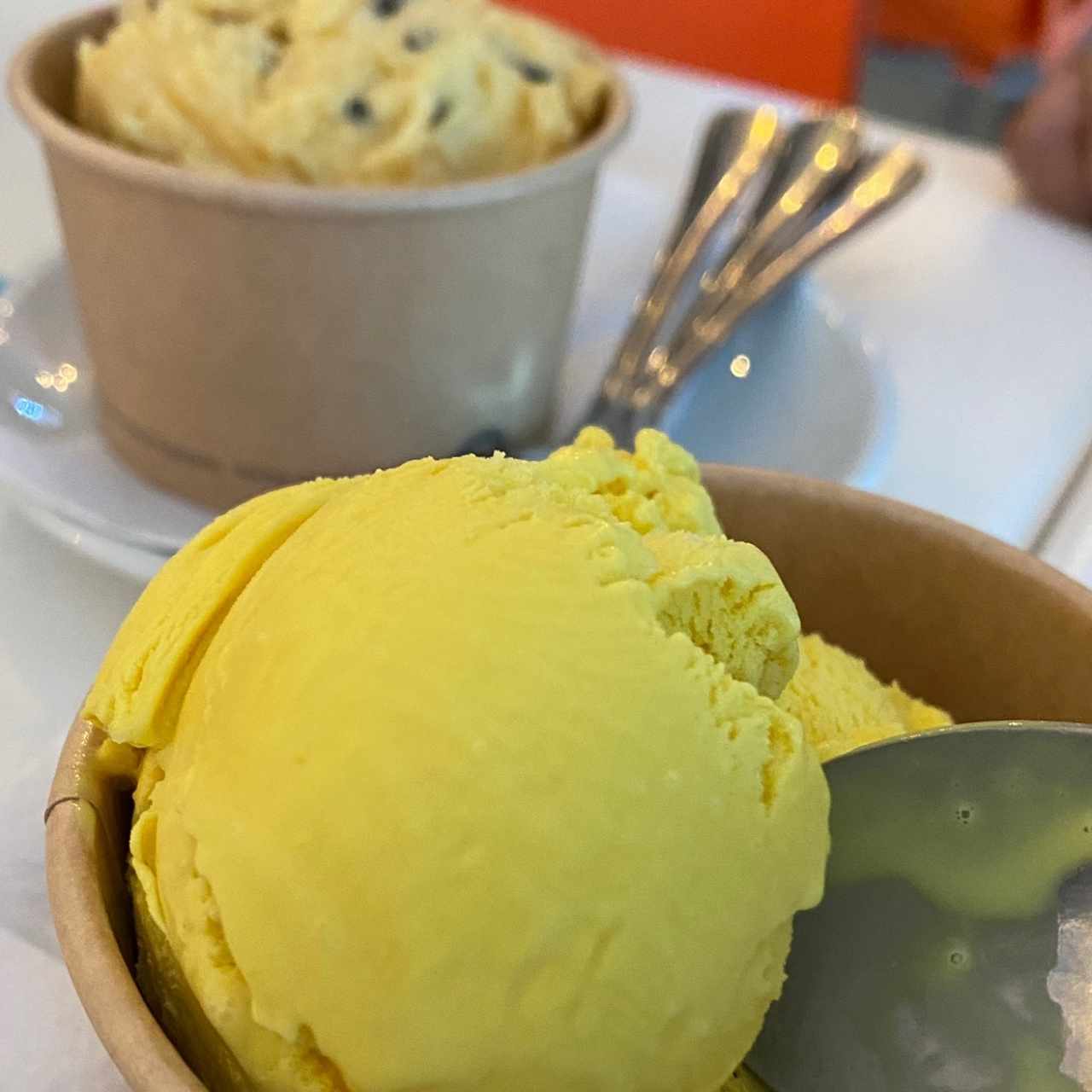 Helado de jenjibre y helado de maracuya ! Los dos deliciosos !!!