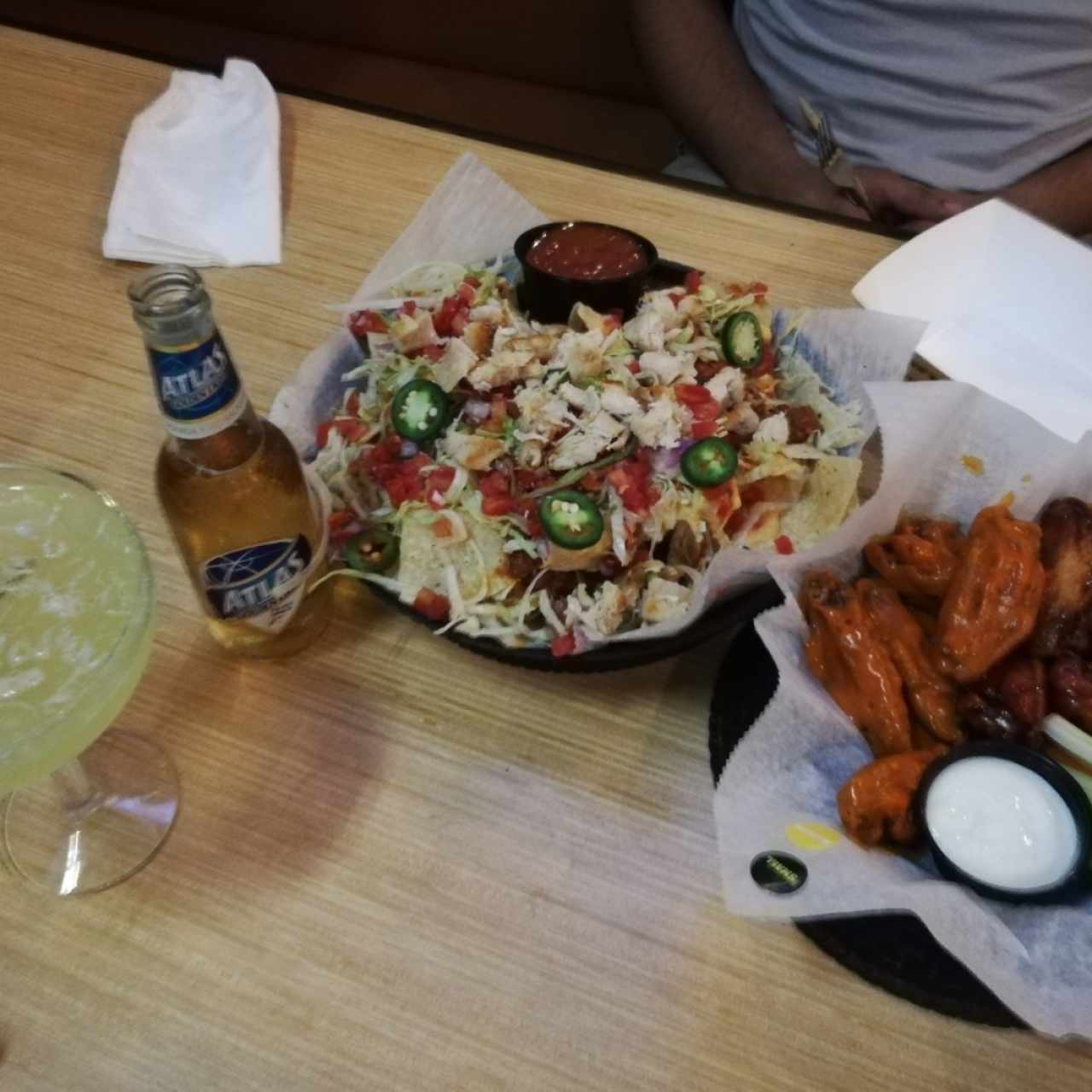 nachos y alitas