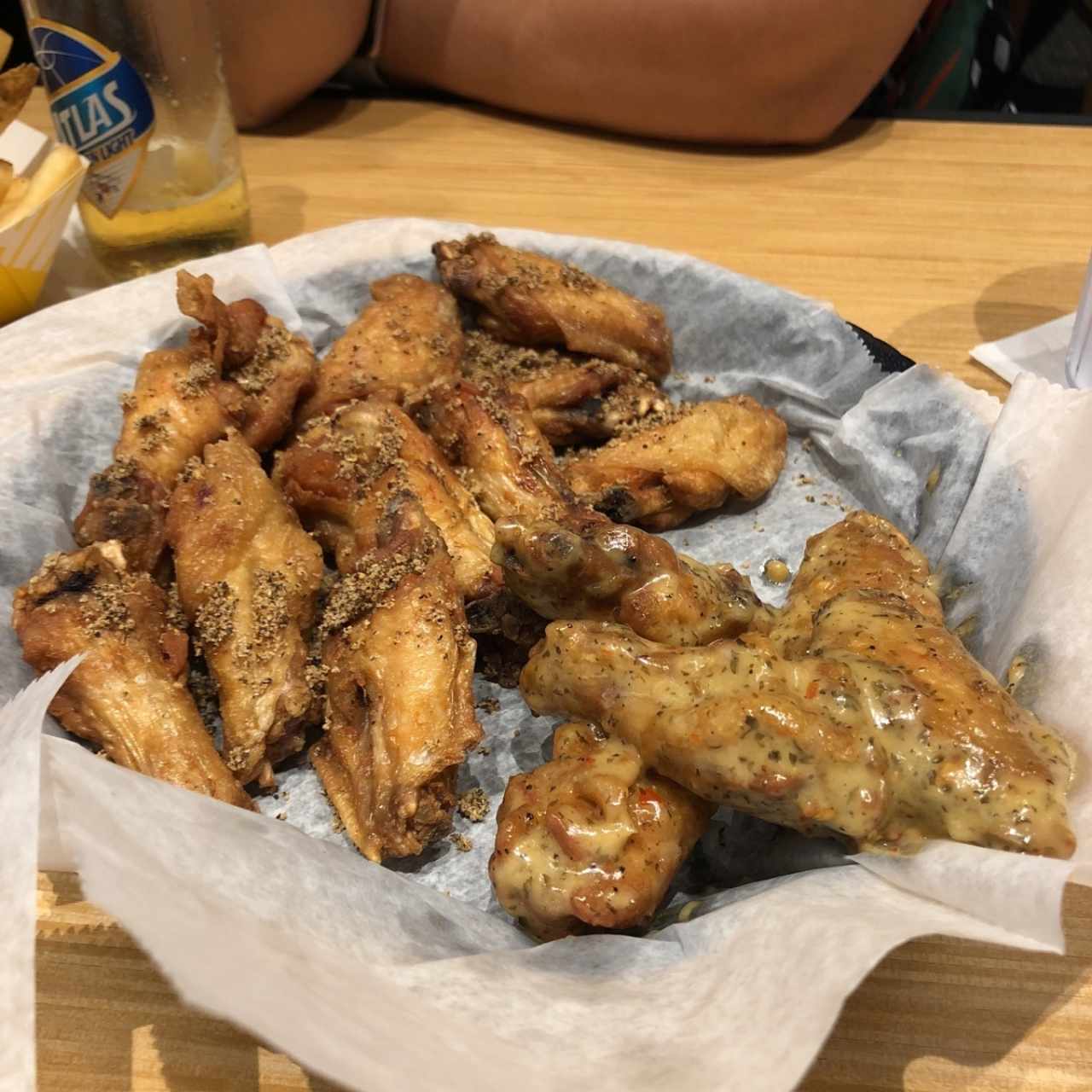 wings lemon pepper y parmesan garlic