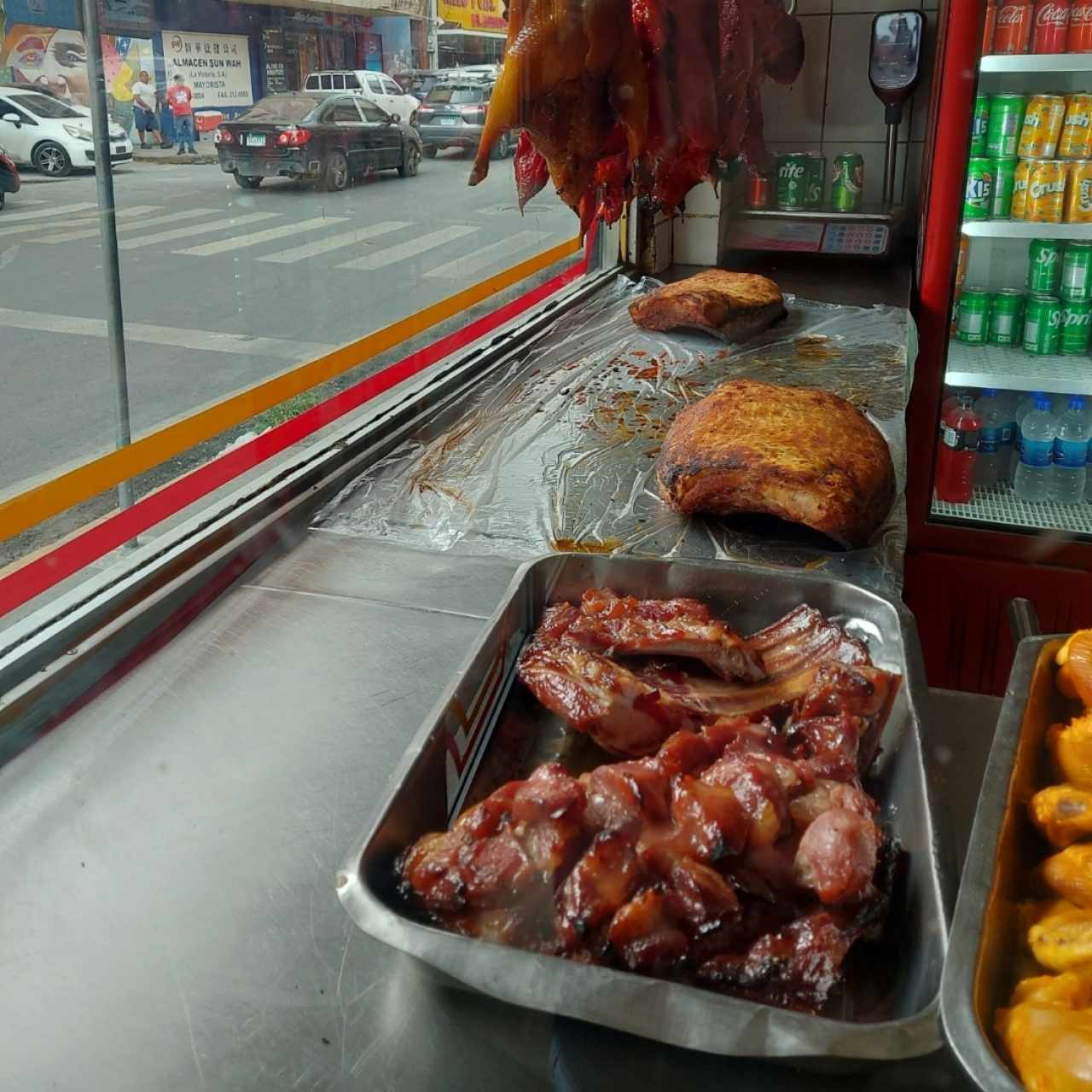 Lechón Asado, pato asado, costilla asada