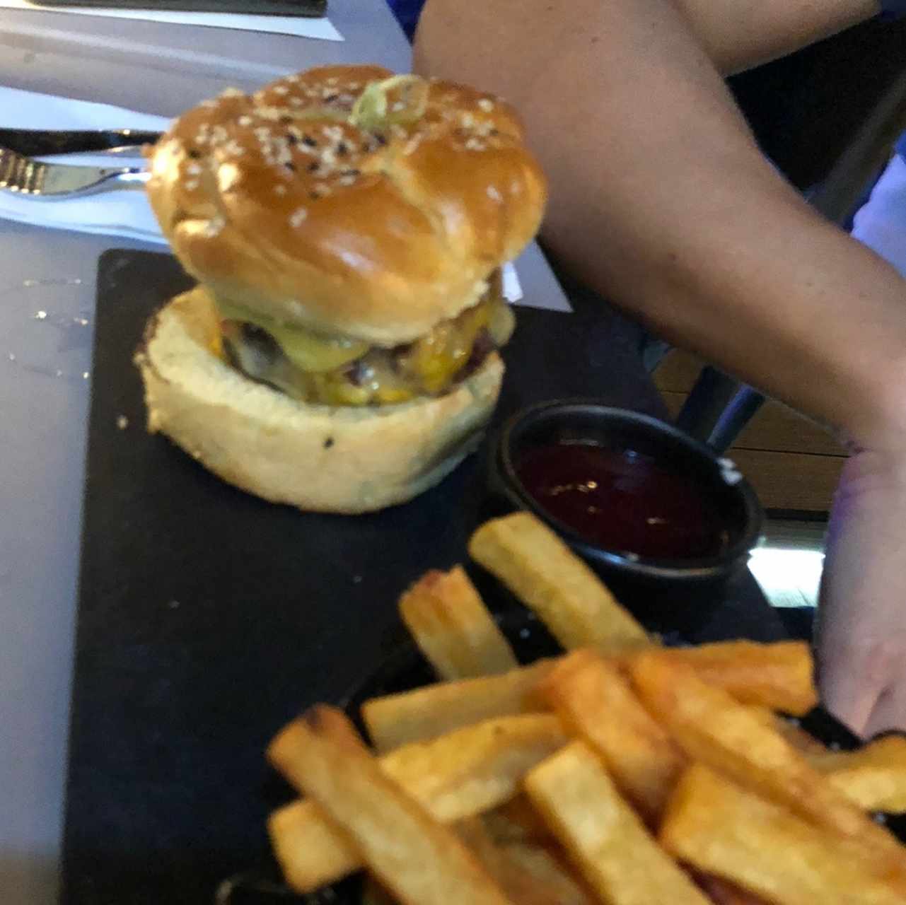 En Armonía - Hamburguesa Lazotea