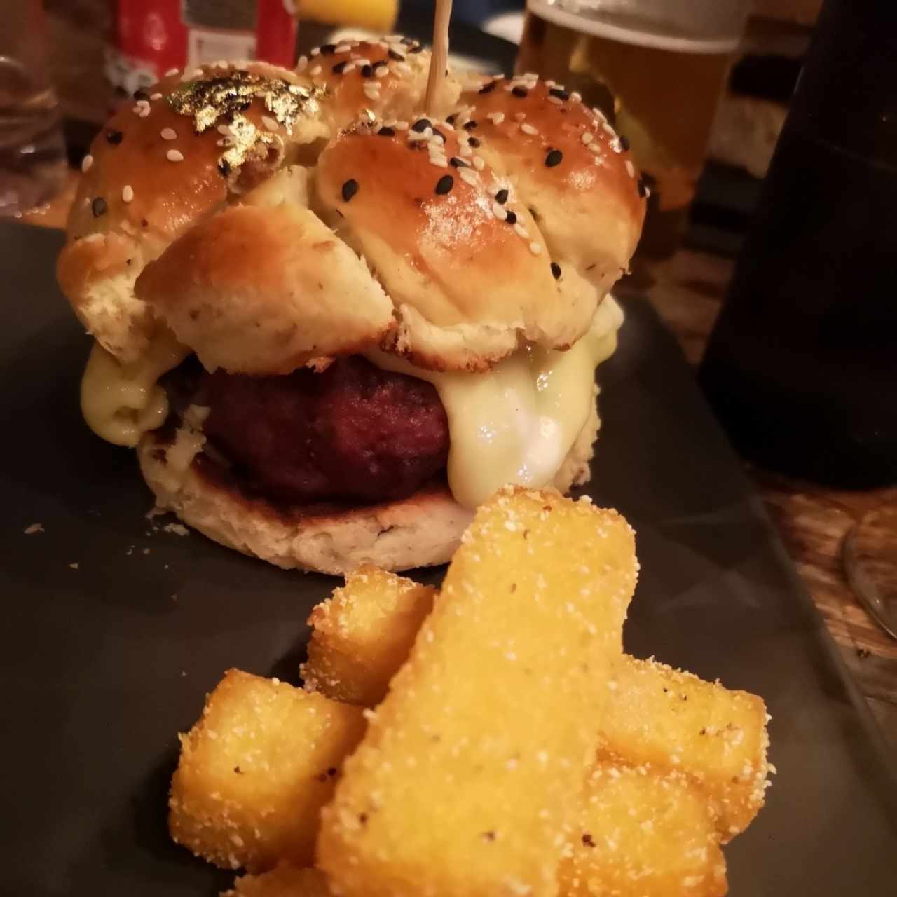 Armonías - La Bendecida Burger