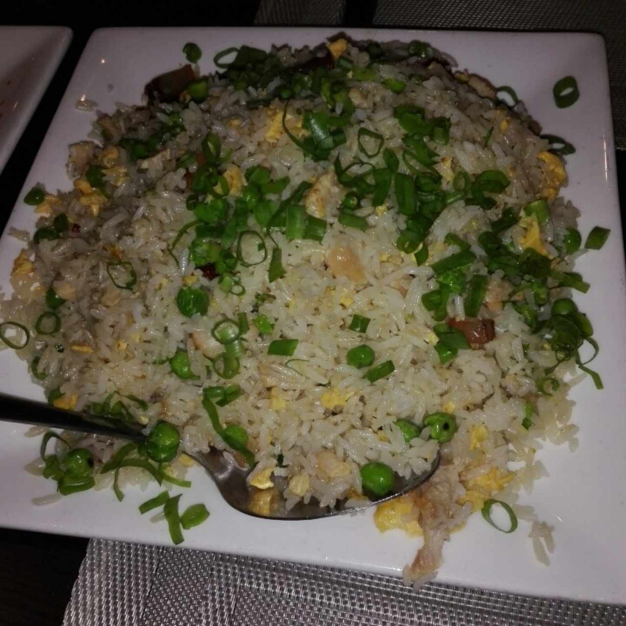 Arroz al estilo cantones con pollo y puerco