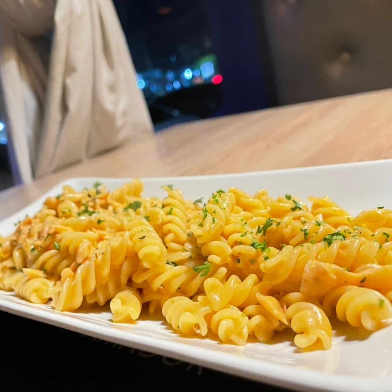 Pasta a la salmone en salsa rosada 