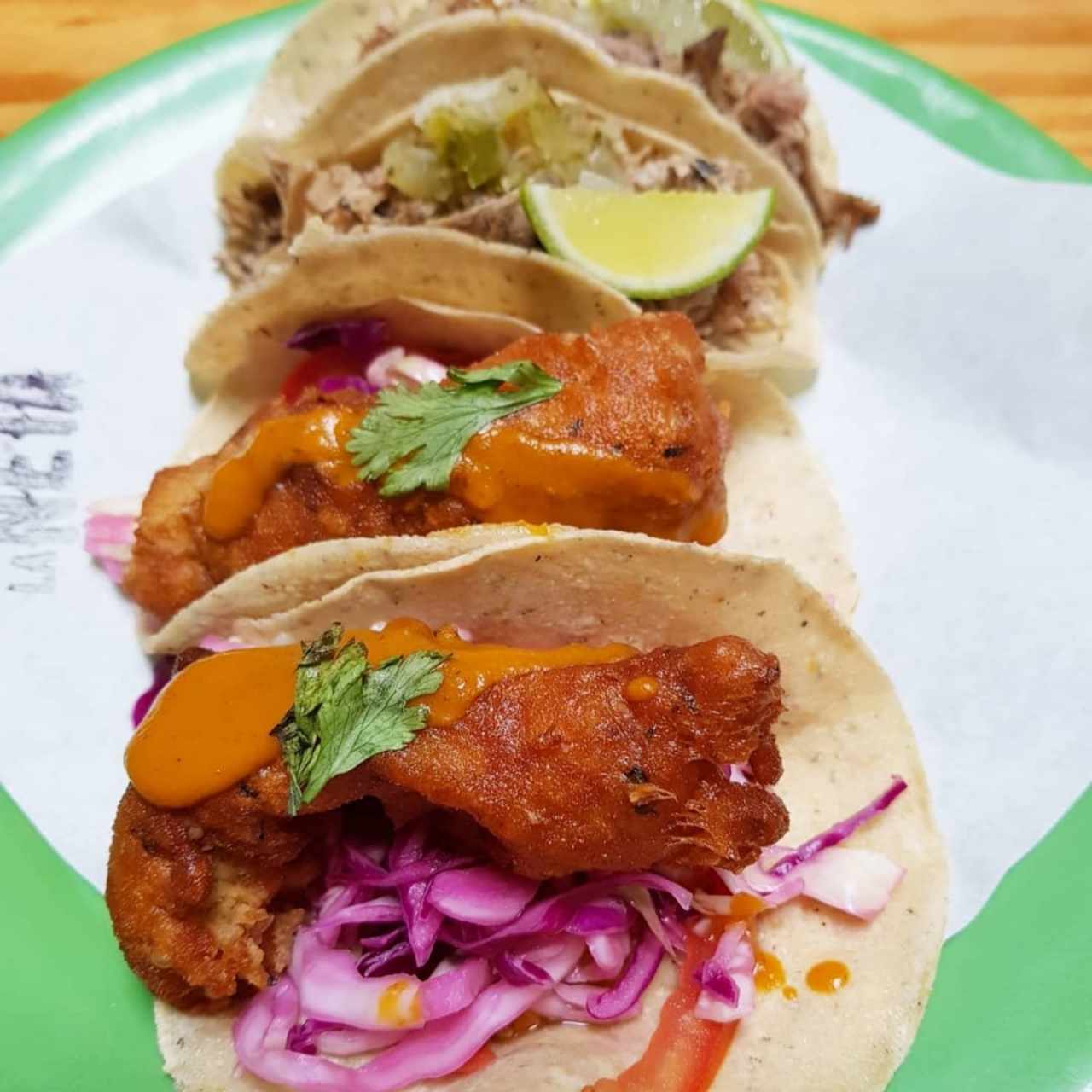 tacos de corvina y cerdo