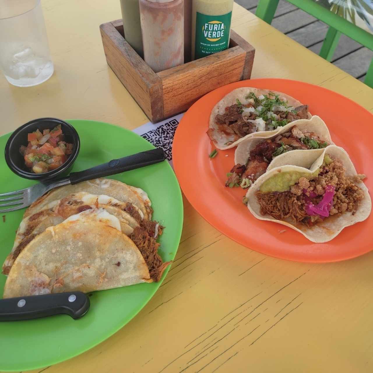 4 TACOS POR $10 - Cochinita Pibil