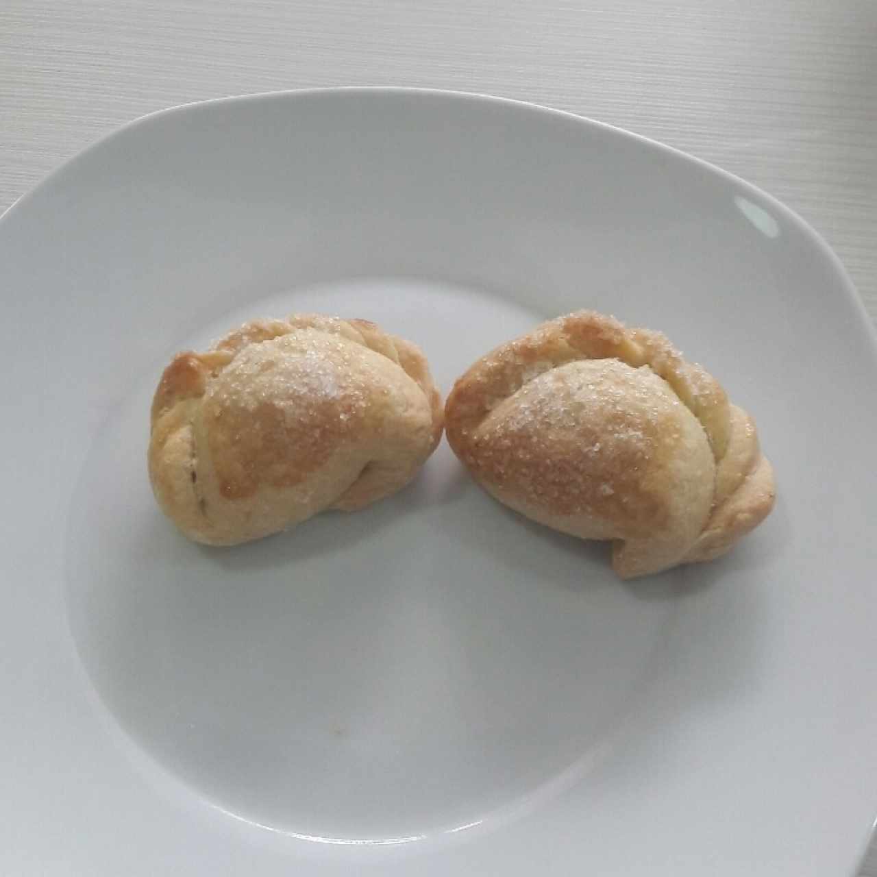 Empanaditas rellenas de queso y guayaba