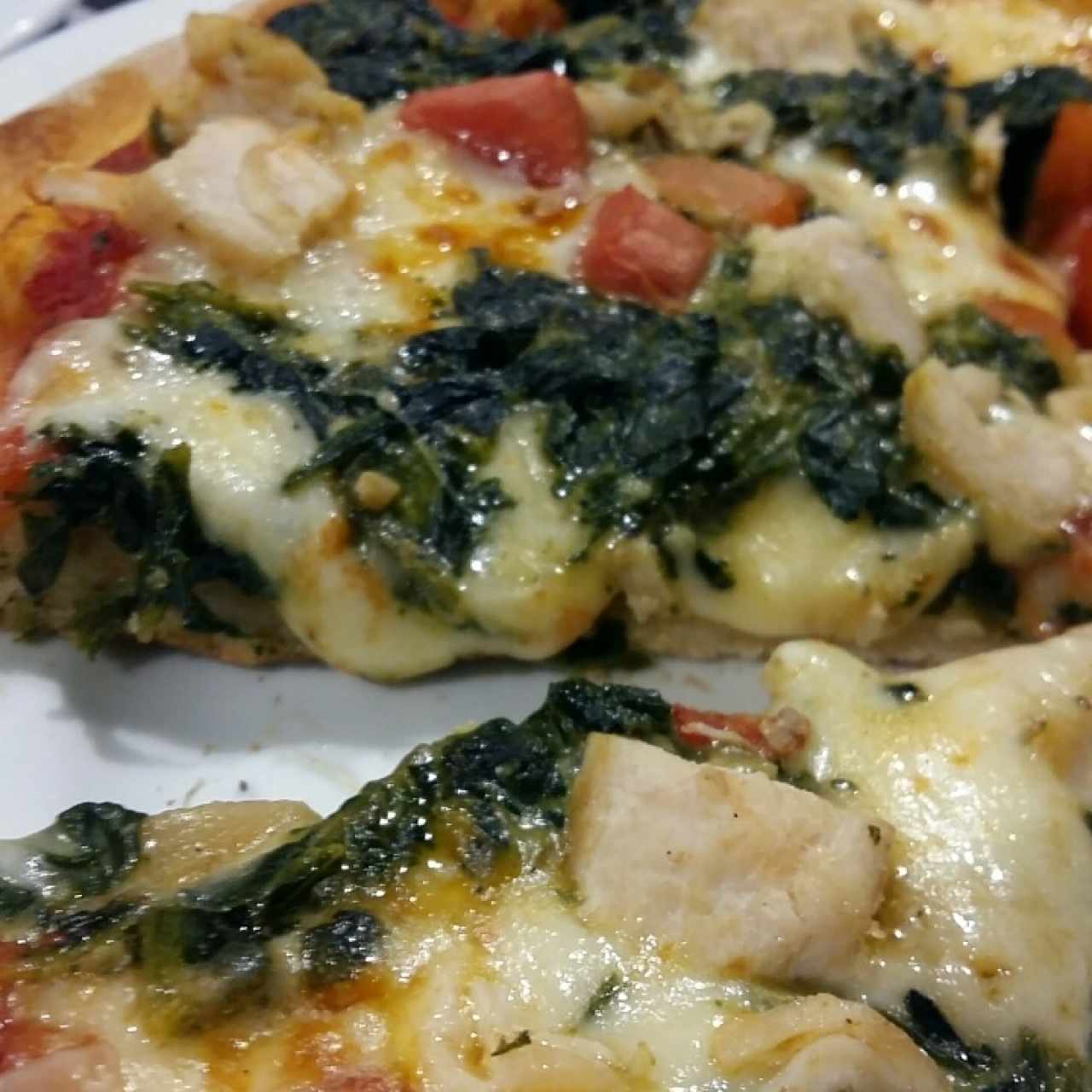 Pizzas Especiales - Pollo Fiorentina