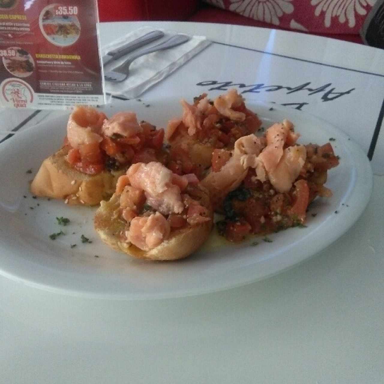 Bruchetta de salmón