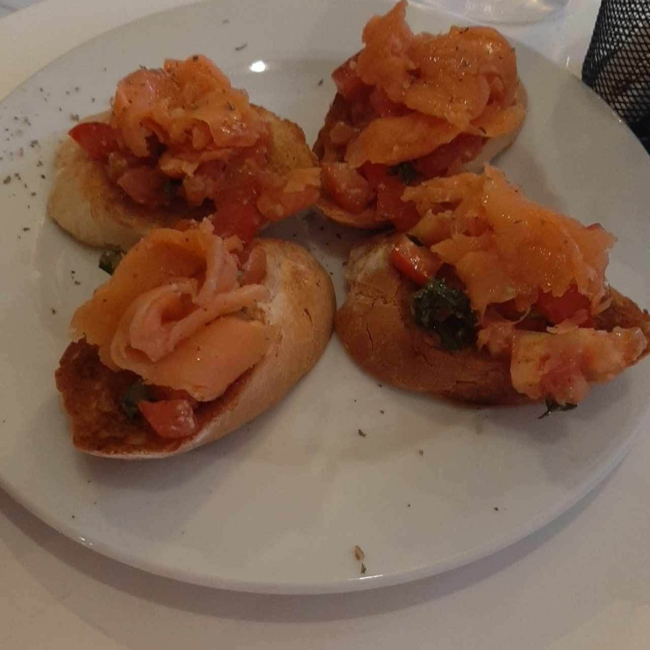 Entradas - Bruschetta de Salmón