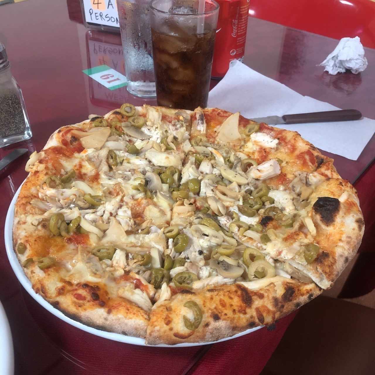 pizza de pollo y aceitunas