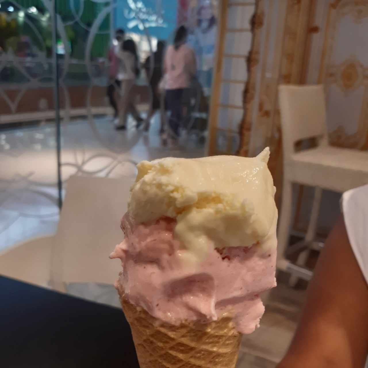 helado combinación fresa y vainilla 