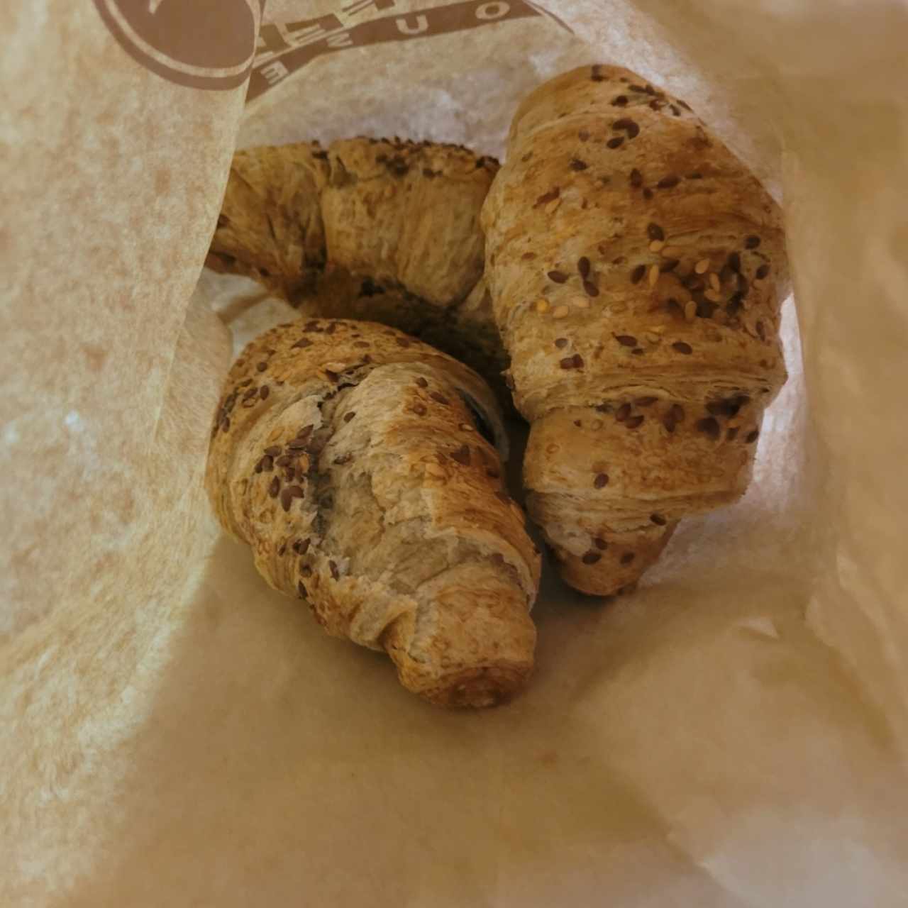 PASTELERÍA SALADA - Croissant de Multigrano