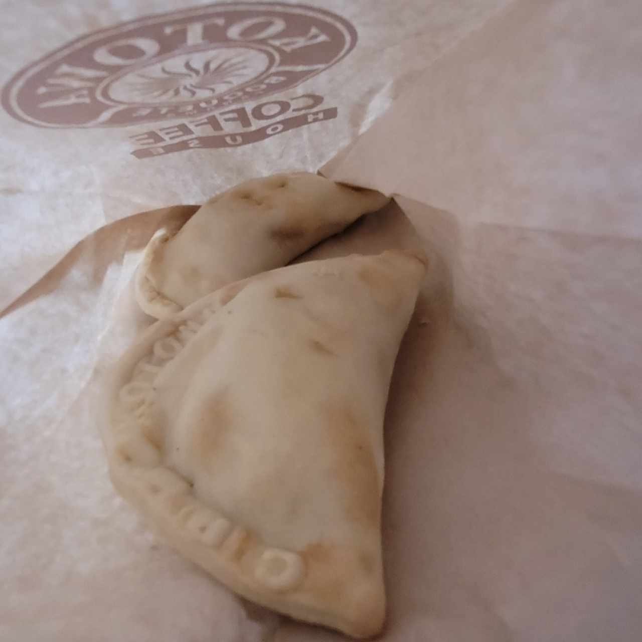 PASTELERÍA SALADA - Empanada de Pollo