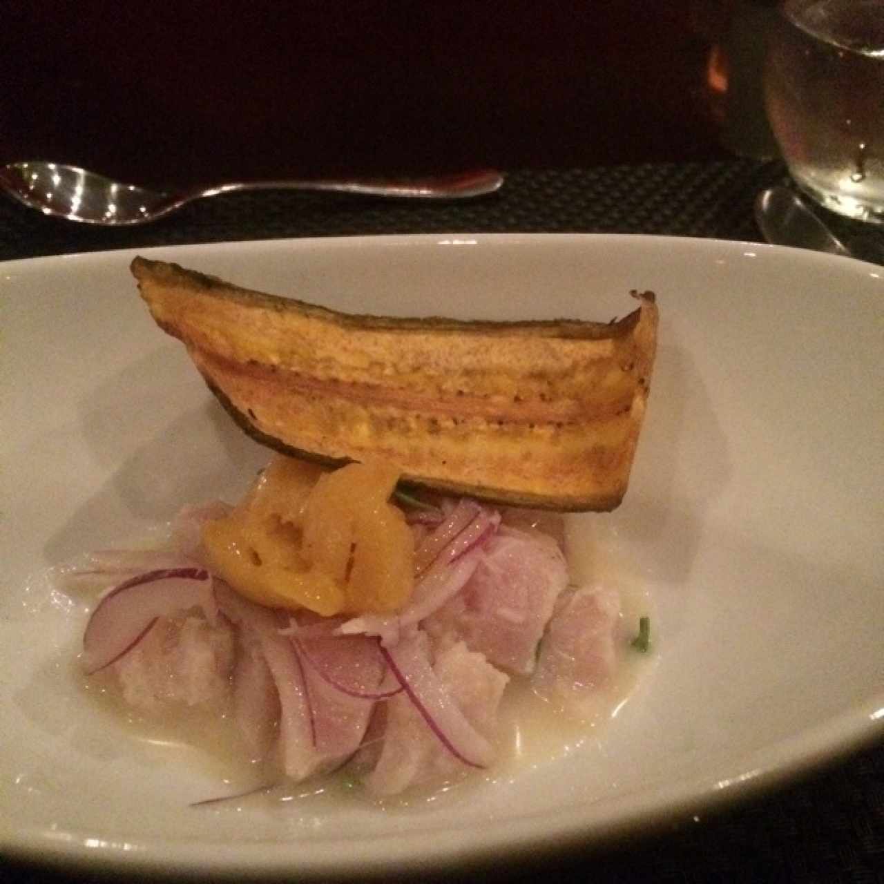 Ceviche de corvina con sorbeto de maracuyá