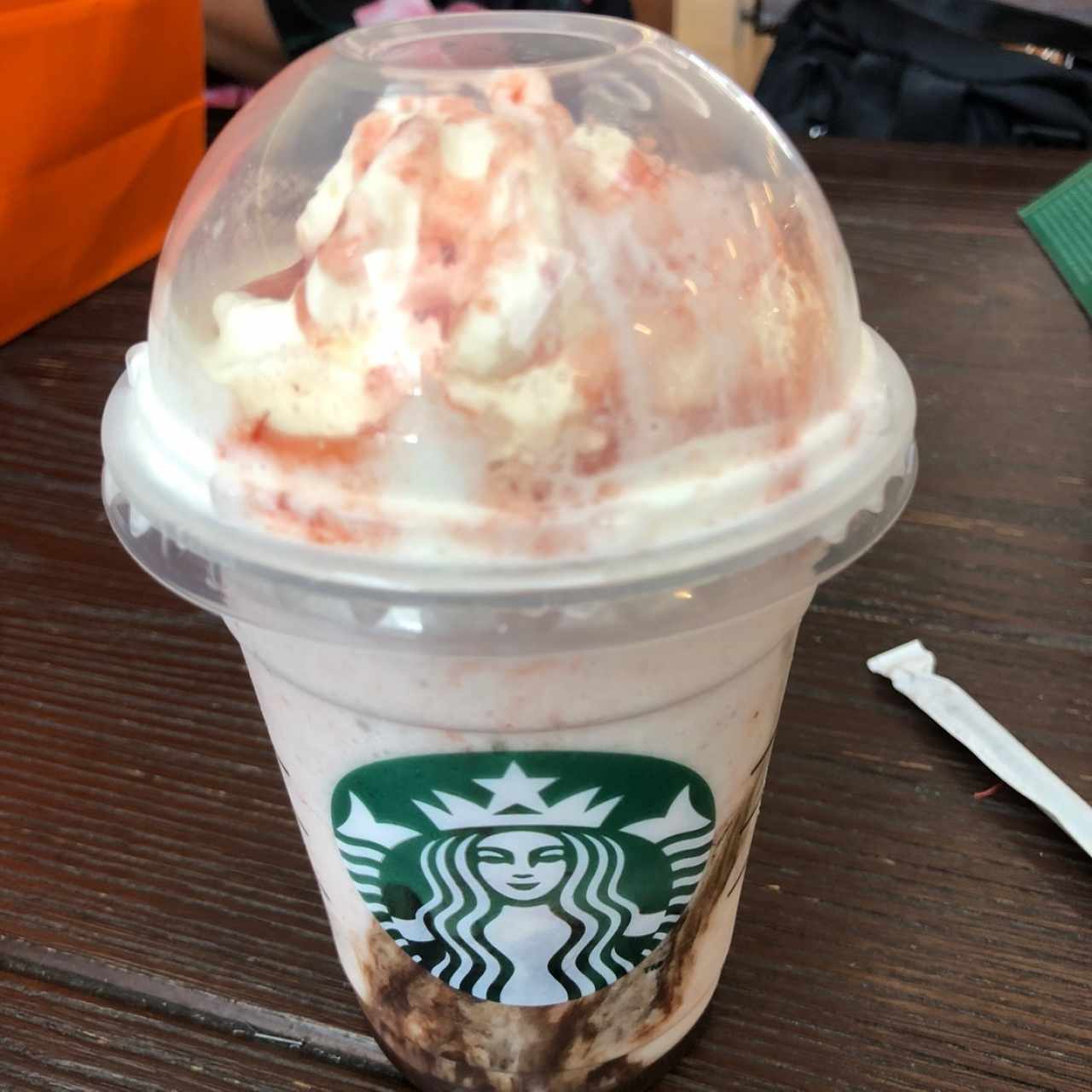 Fresa merry mocha frappuccino