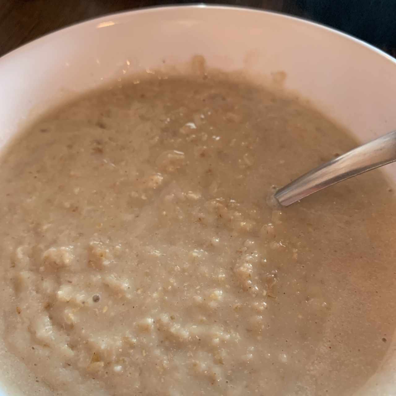 bowl de avena en leche de almendras 