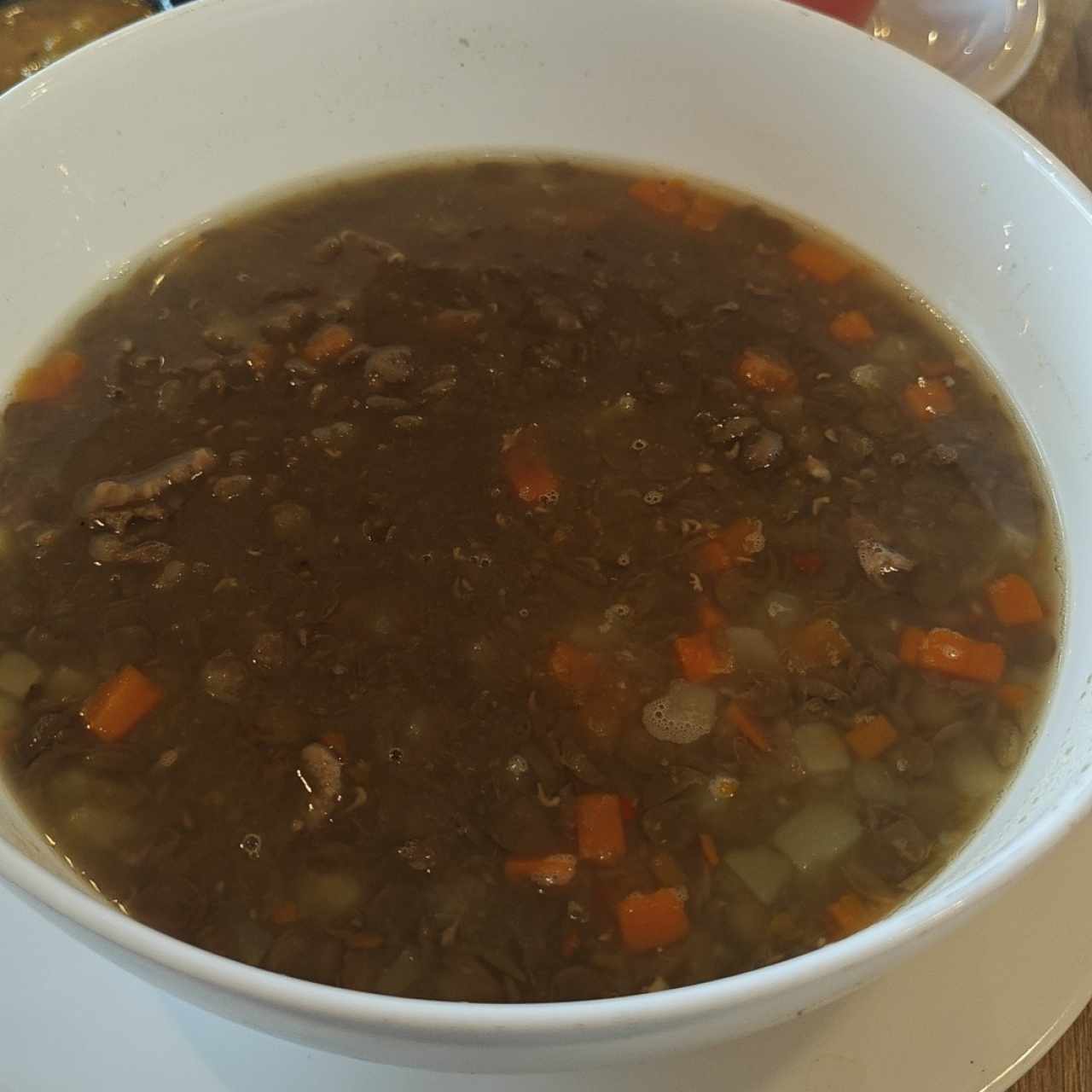 Crema de lentejas con carne de res