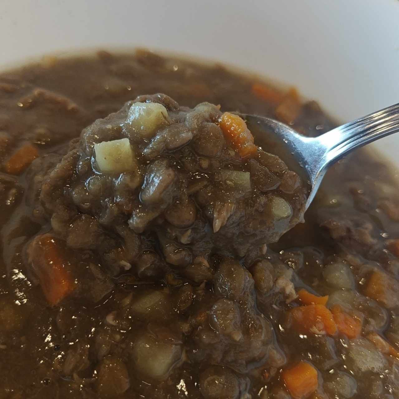 Crema de lentejas con carne de res