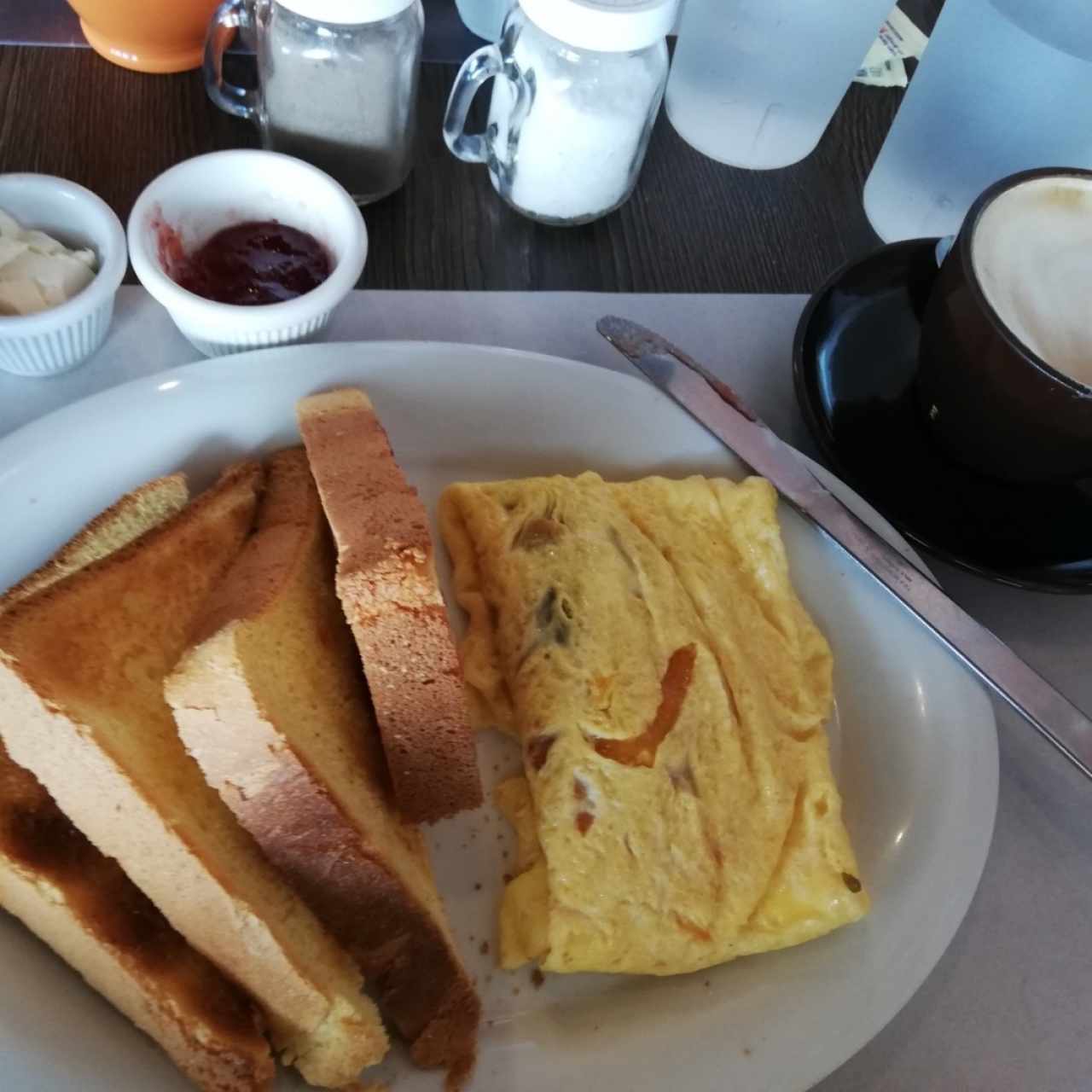 Omelette con Tostadas