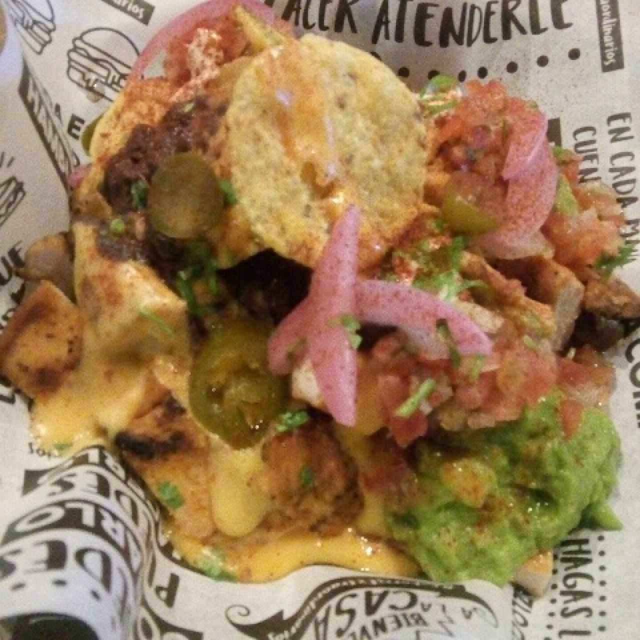 Entrada - Nachos con Pollo