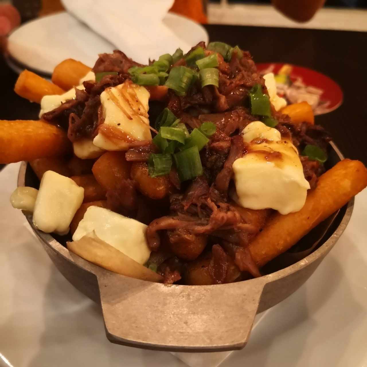 entrada de ropa vieja con queso y yuca