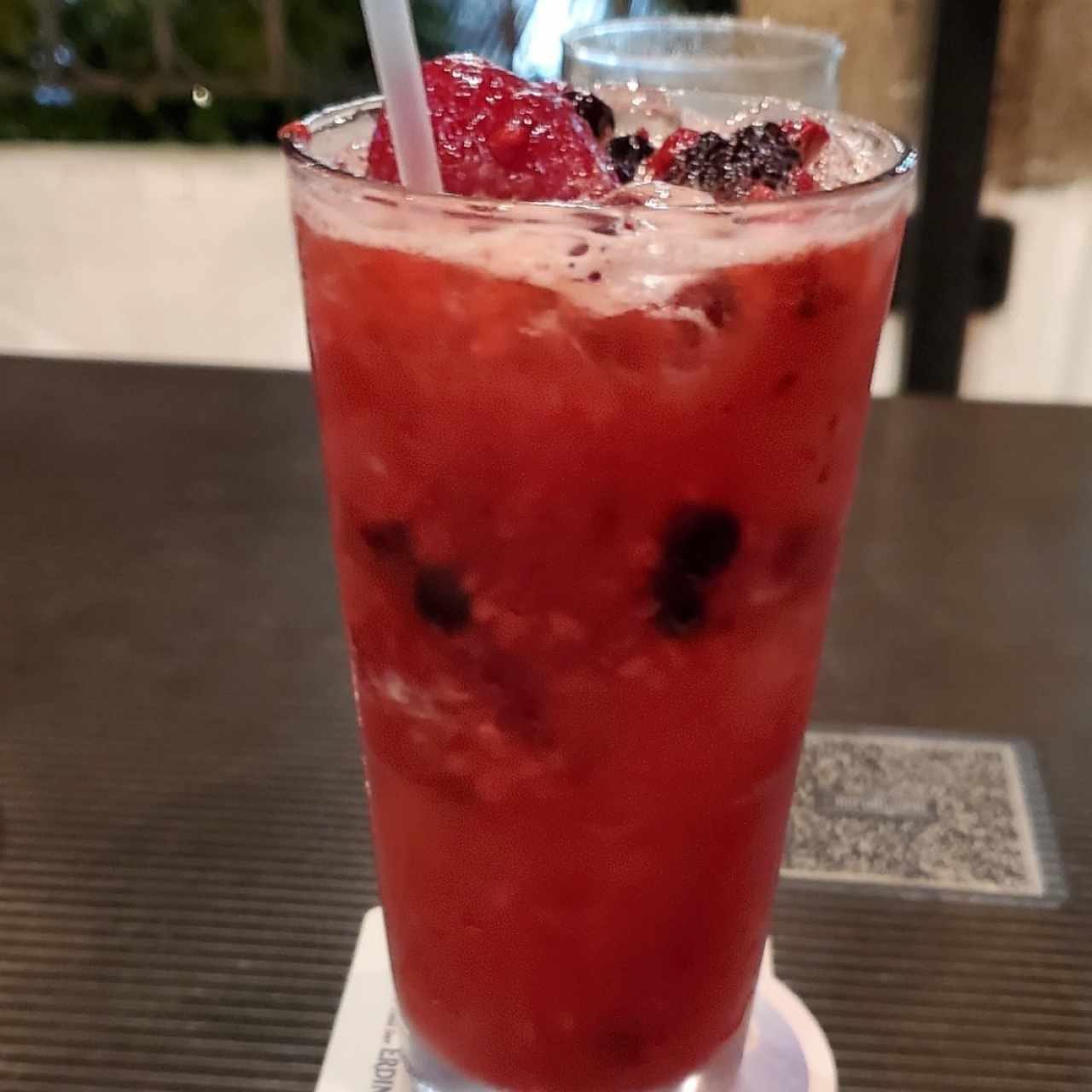 Limonada con Frutos Rojos